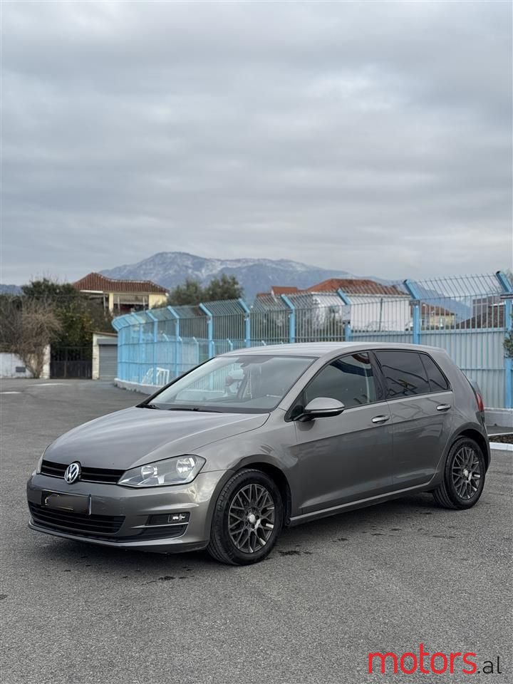 2014' Volkswagen Golf photo #2