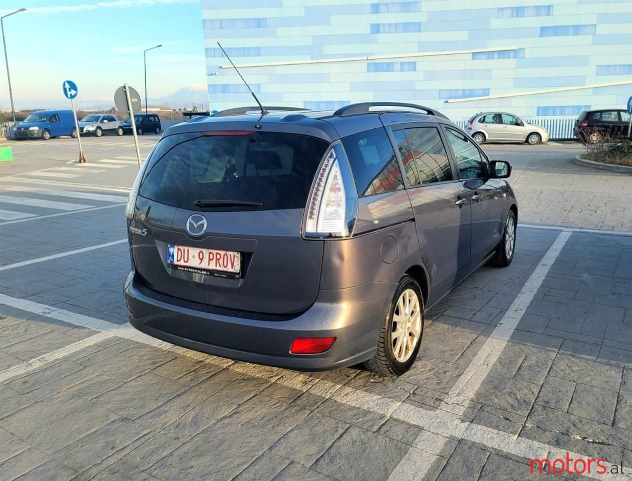 2010' Mazda 5 photo #3