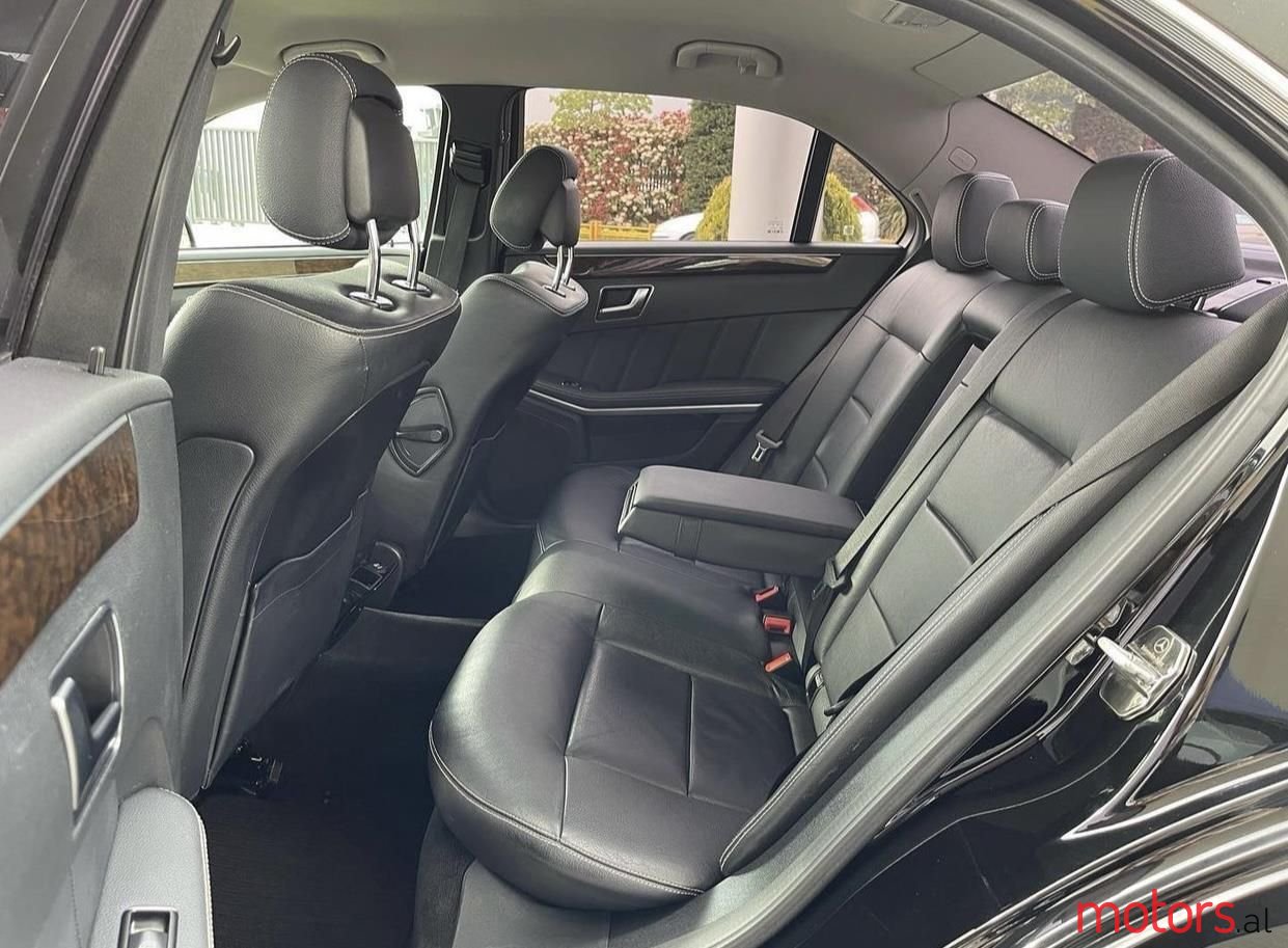 2013' Mercedes-Benz E 200 photo #5