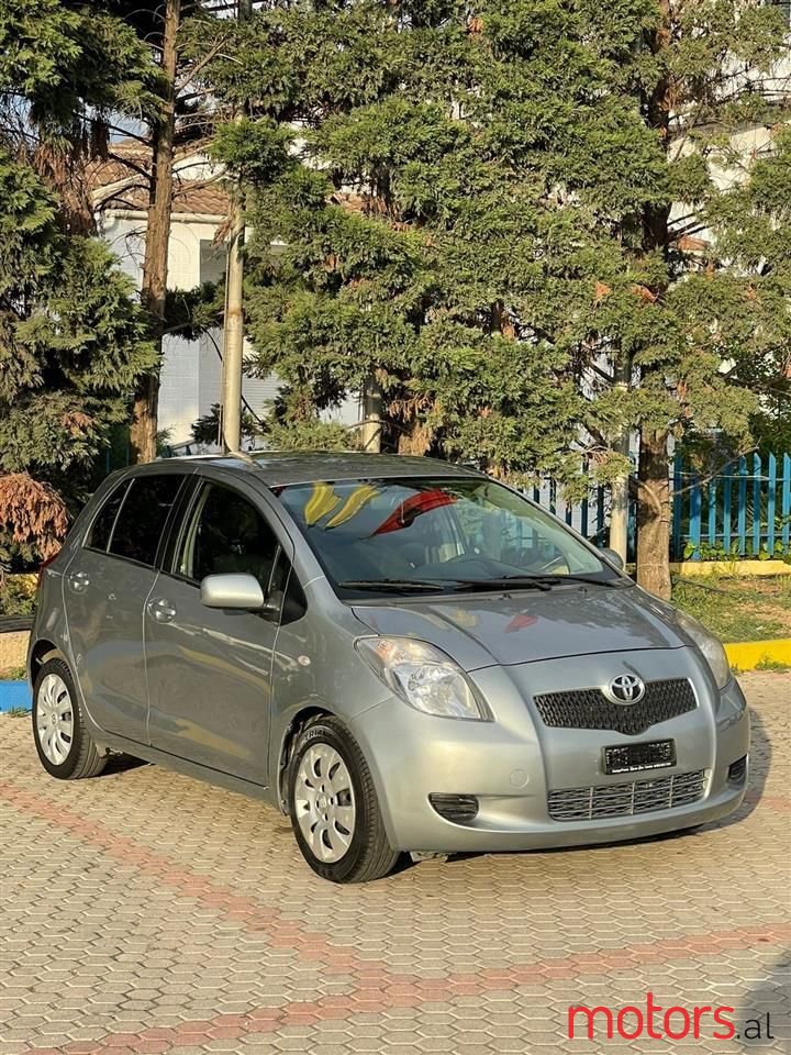 2007' Toyota Yaris photo #2