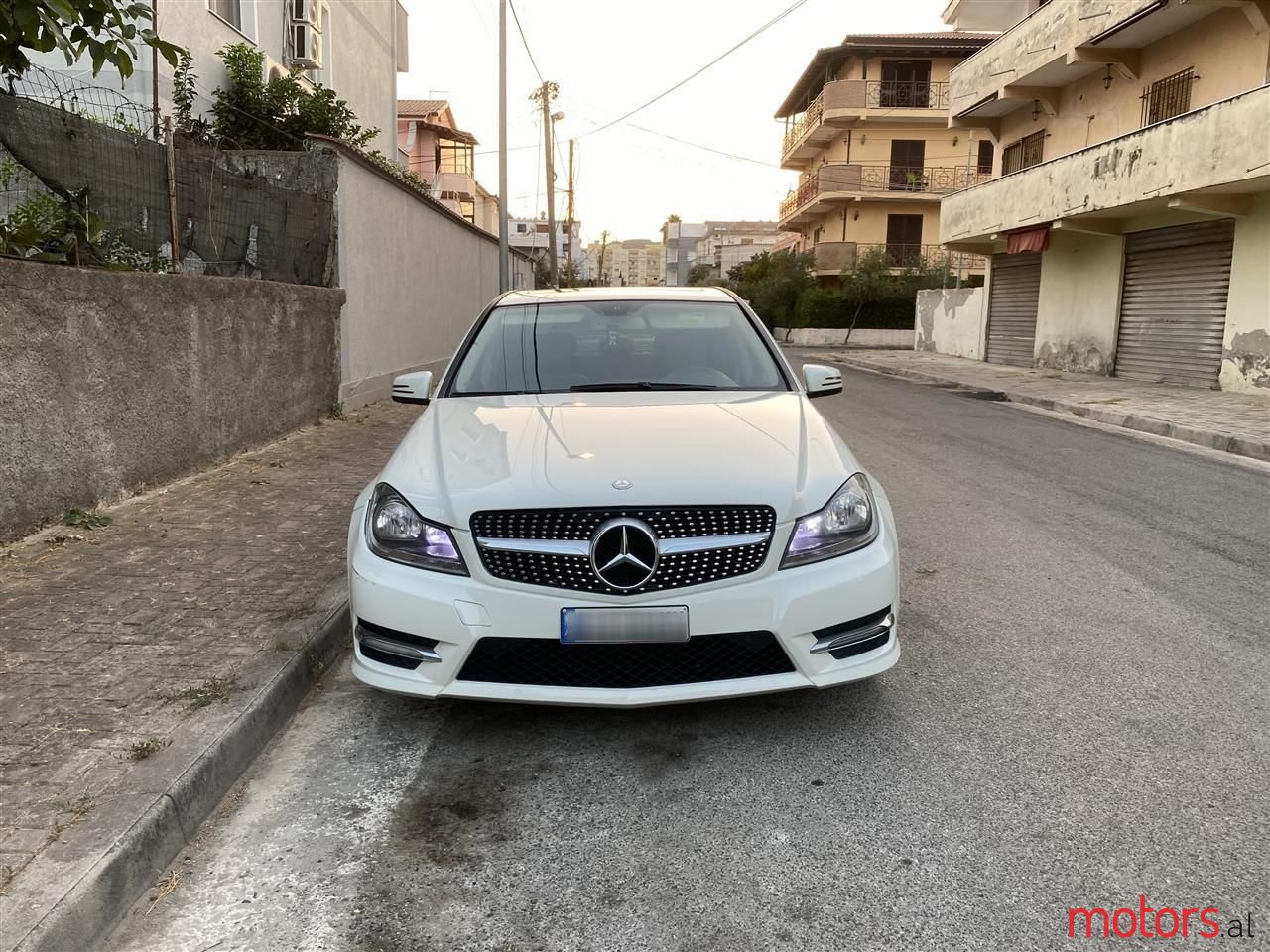 2012' Mercedes-Benz C 300 photo #2