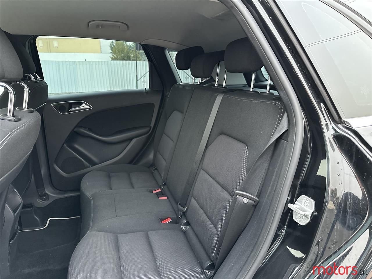 2013' Mercedes-Benz B 180 photo #2