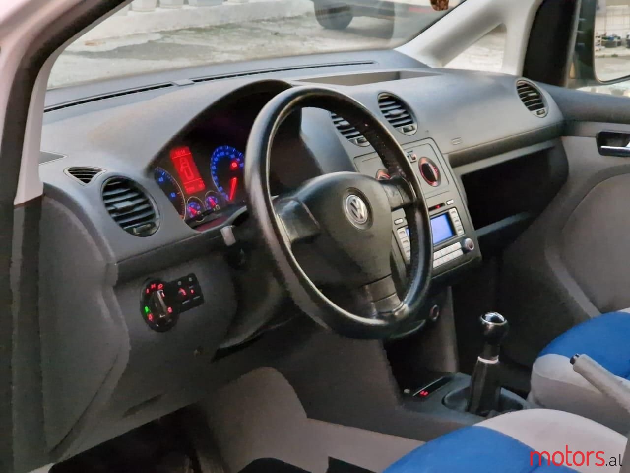 2007' Volkswagen Caddy photo #4