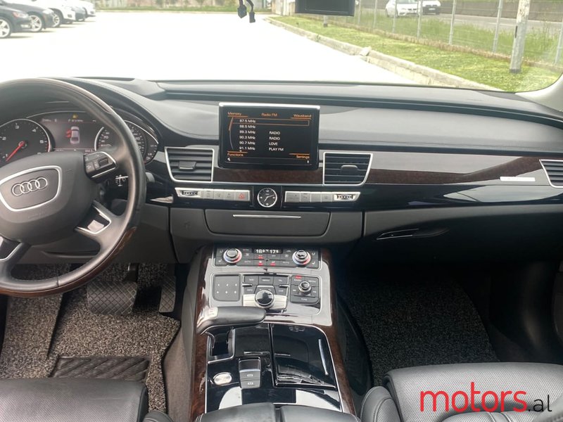 2015' Audi A8 photo #5