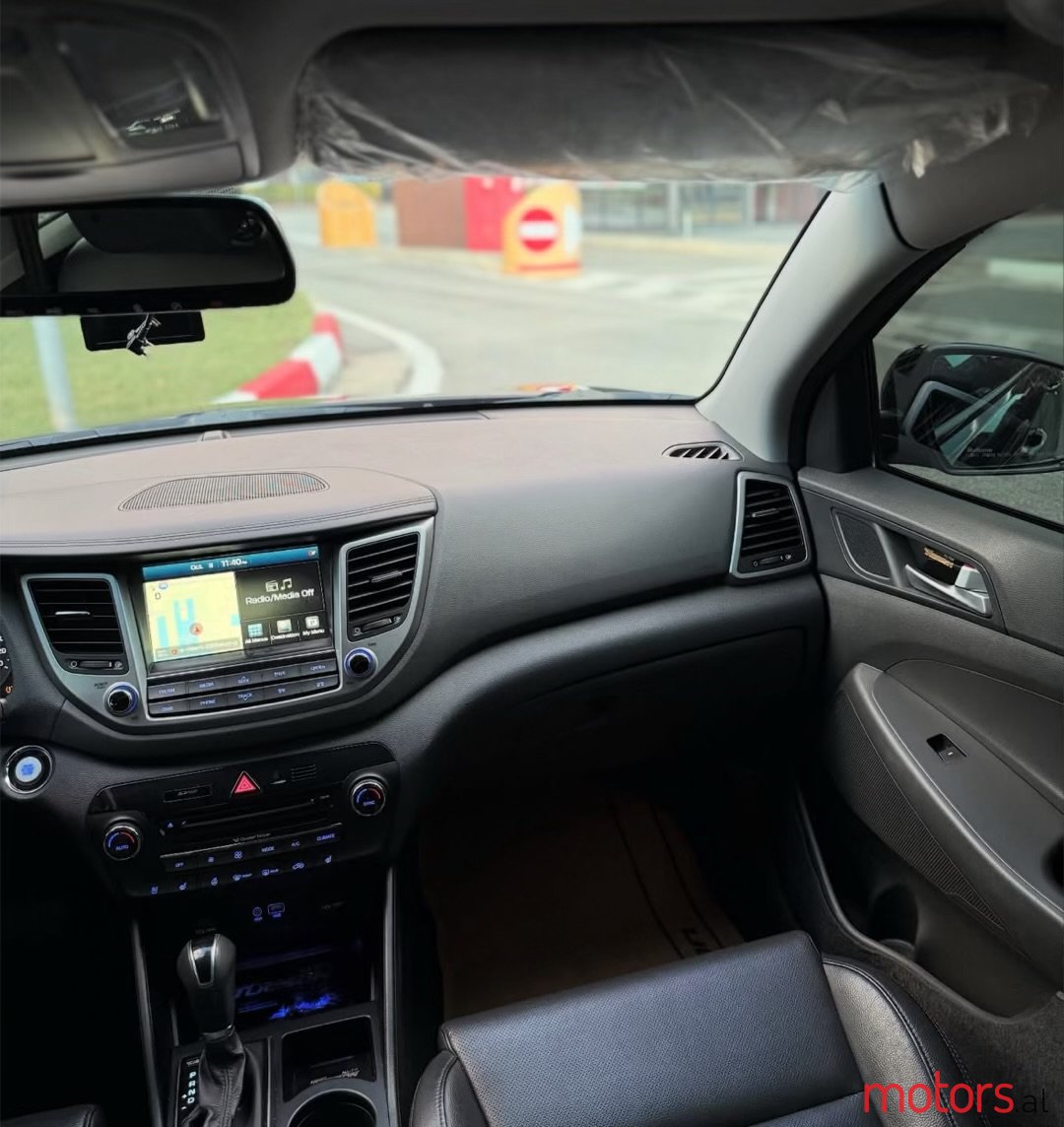 2015' Hyundai Tucson photo #5