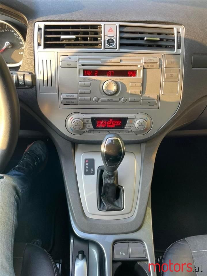 2011' Ford Kuga photo #6