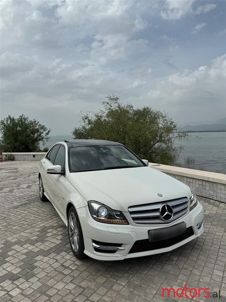 2012' Mercedes-Benz C 220 photo #1