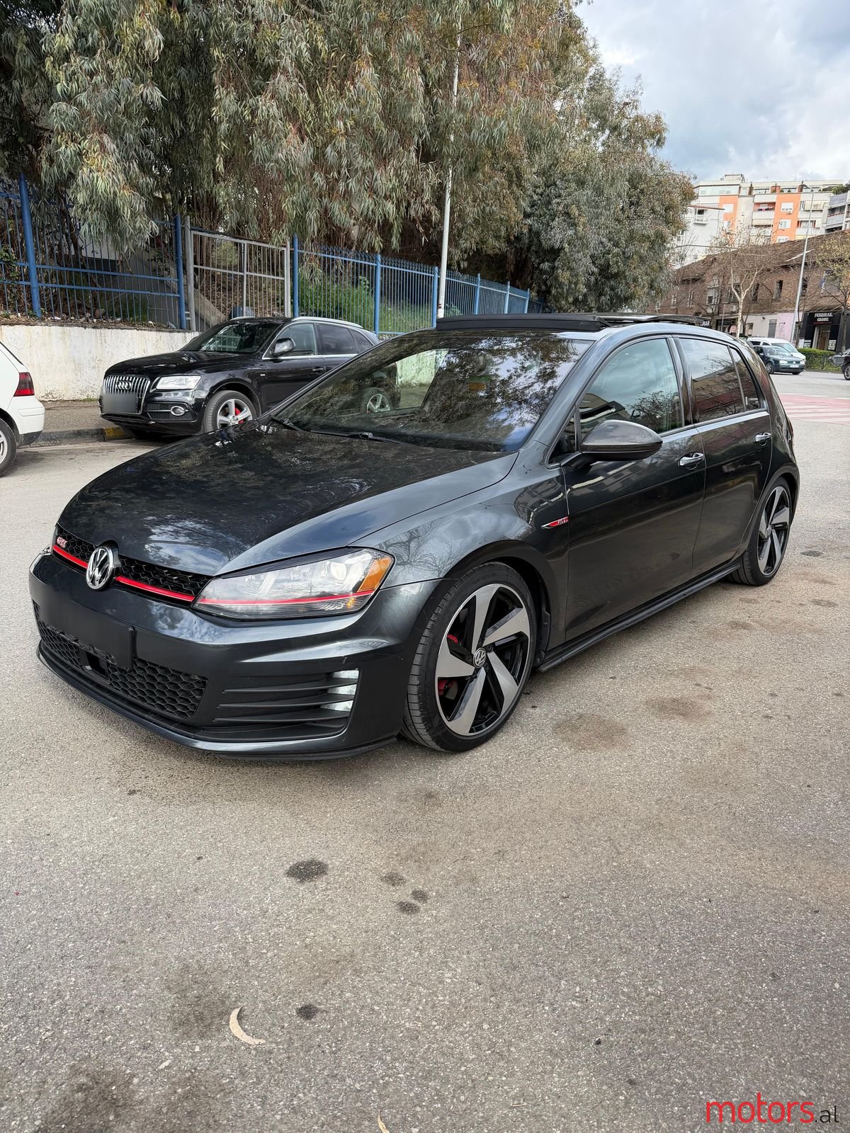 2015' Volkswagen Golf photo #3