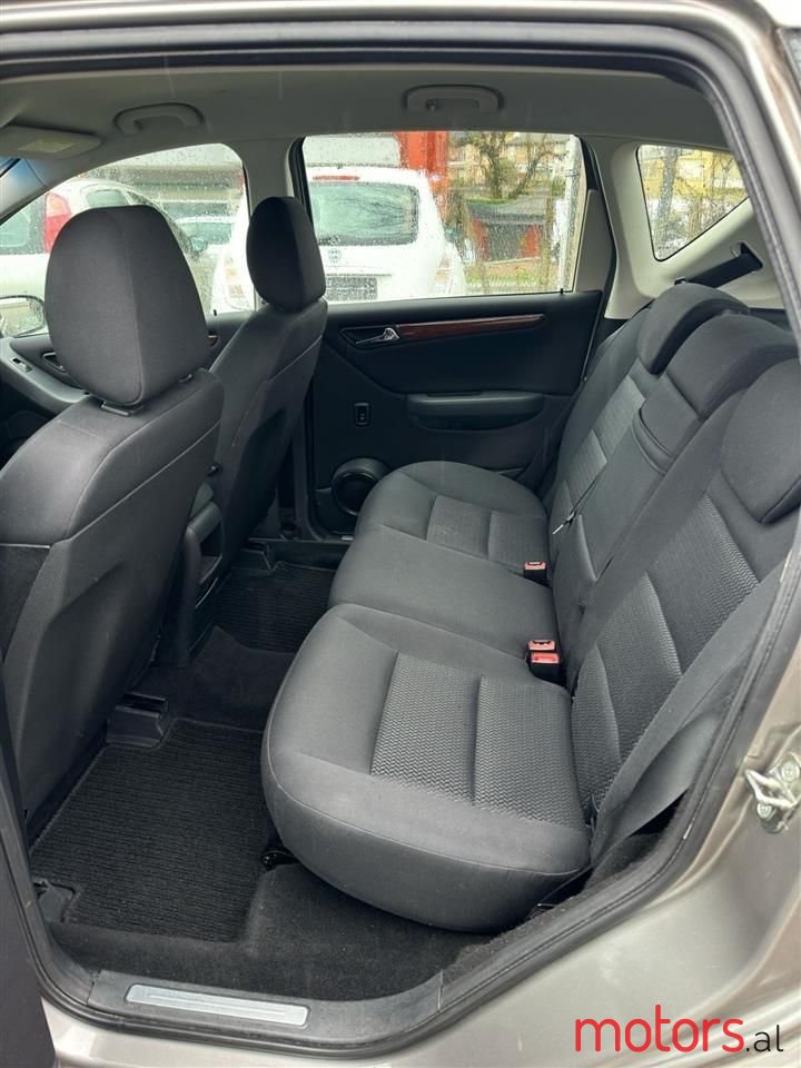 2005' Mercedes-Benz A 170 photo #3