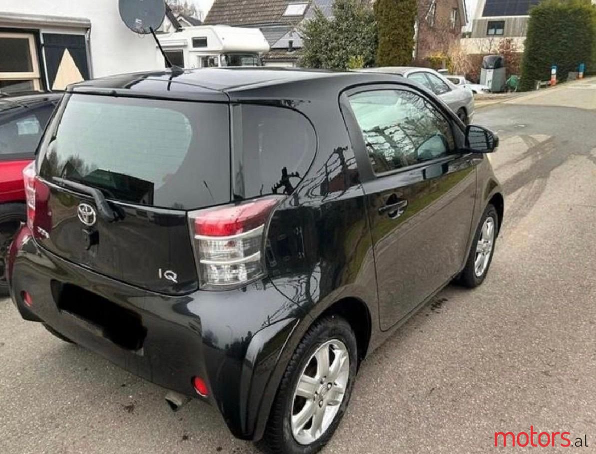 2009' Toyota iQ photo #3