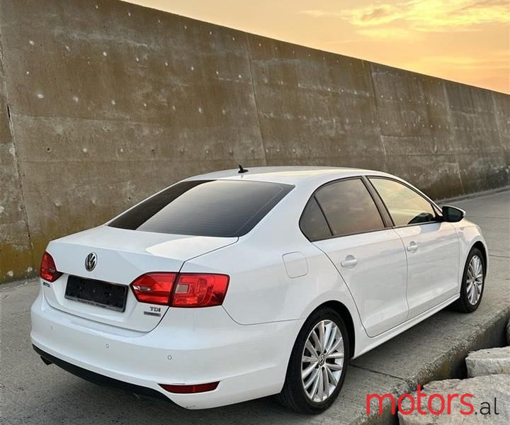 2012' Volkswagen Jetta photo #6