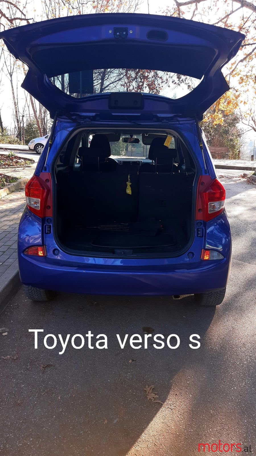 2011' Subaru Trezia photo #6