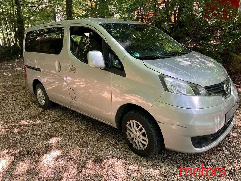 2013' Nissan NV200 photo #2