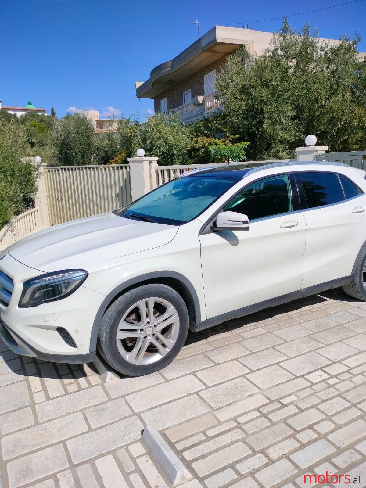 2015' Mercedes-Benz GLA 200 photo #1