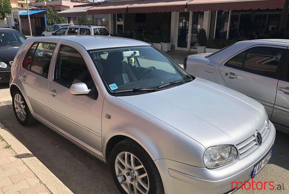 2001' Volkswagen Golf photo #1