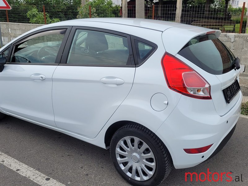 2013' Ford Fiesta photo #7