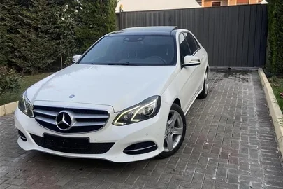 2014' Mercedes-Benz E 250