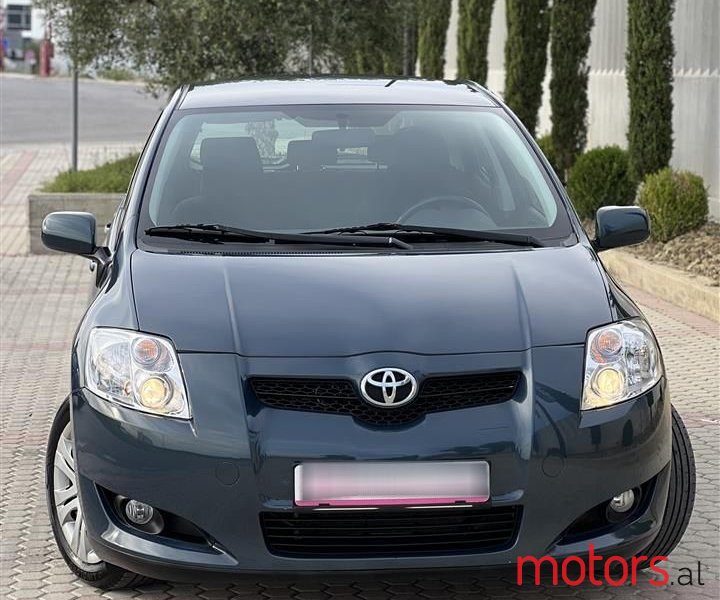 2008' Toyota Auris photo #2