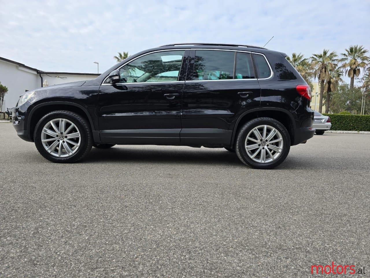 2009' Volkswagen Tiguan photo #4