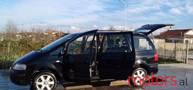 2002' Volkswagen Sharan photo #1