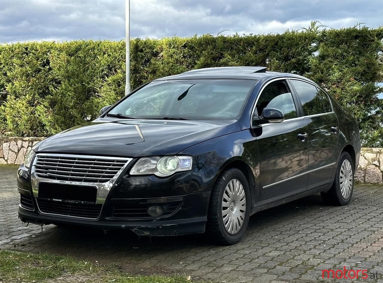 2005' Volkswagen Passat photo #4