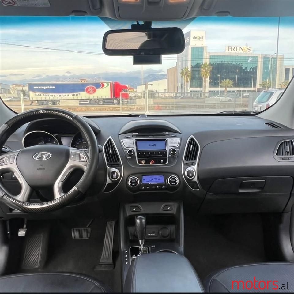 2012' Hyundai Tucson photo #4