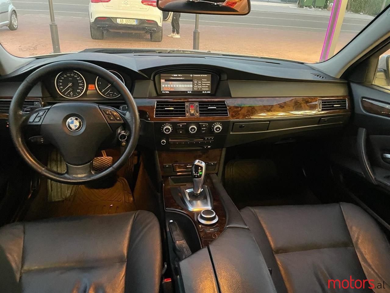 2008' BMW 530 photo #6