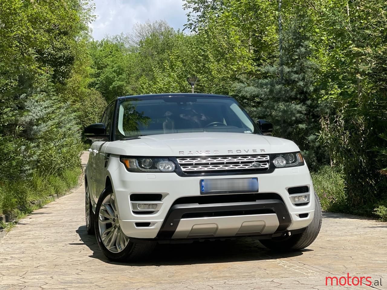 2015' Land Rover Range Rover Sport photo #1