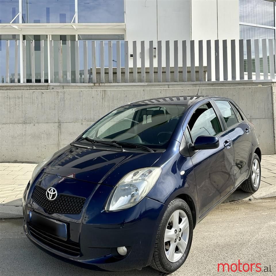 2007' Toyota Yaris photo #2