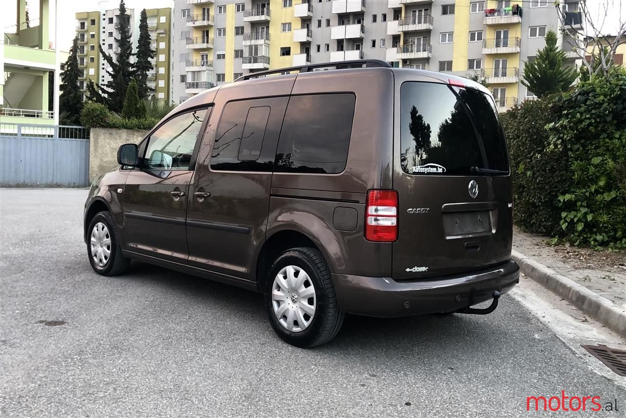 2011' Volkswagen Caddy photo #6