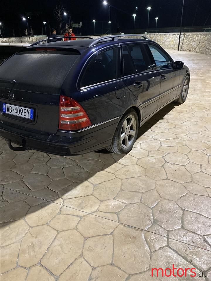 2005' Mercedes-Benz C 220 photo #3