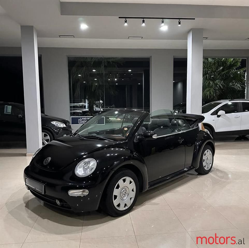 2005' Volkswagen New Beetle photo #1