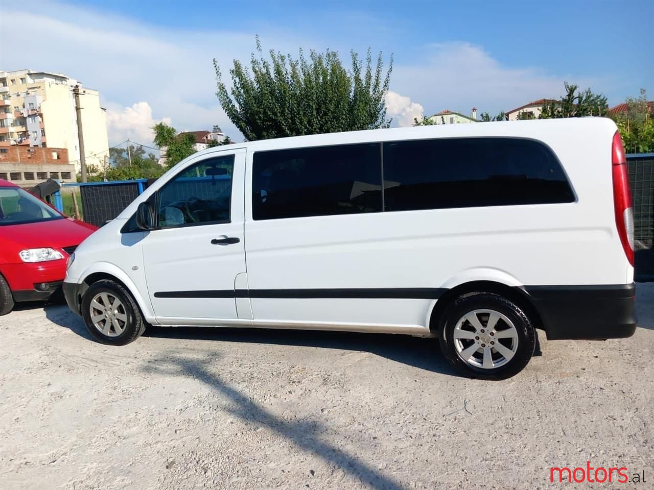 2007' Mercedes-Benz V 220 photo #1