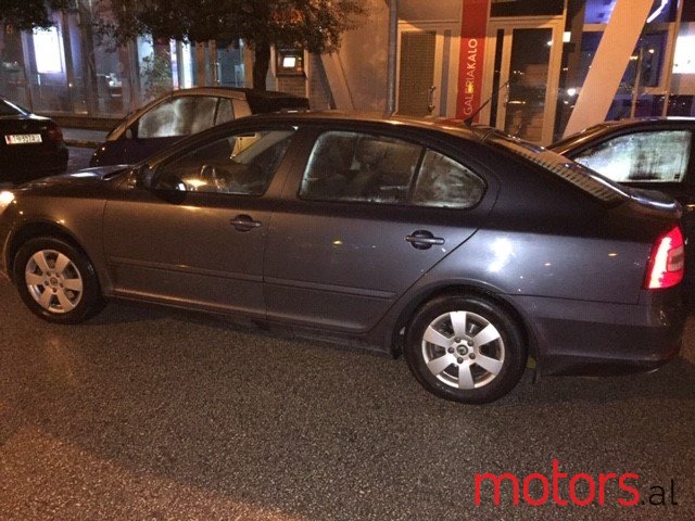 2009' Skoda Octavia photo #2