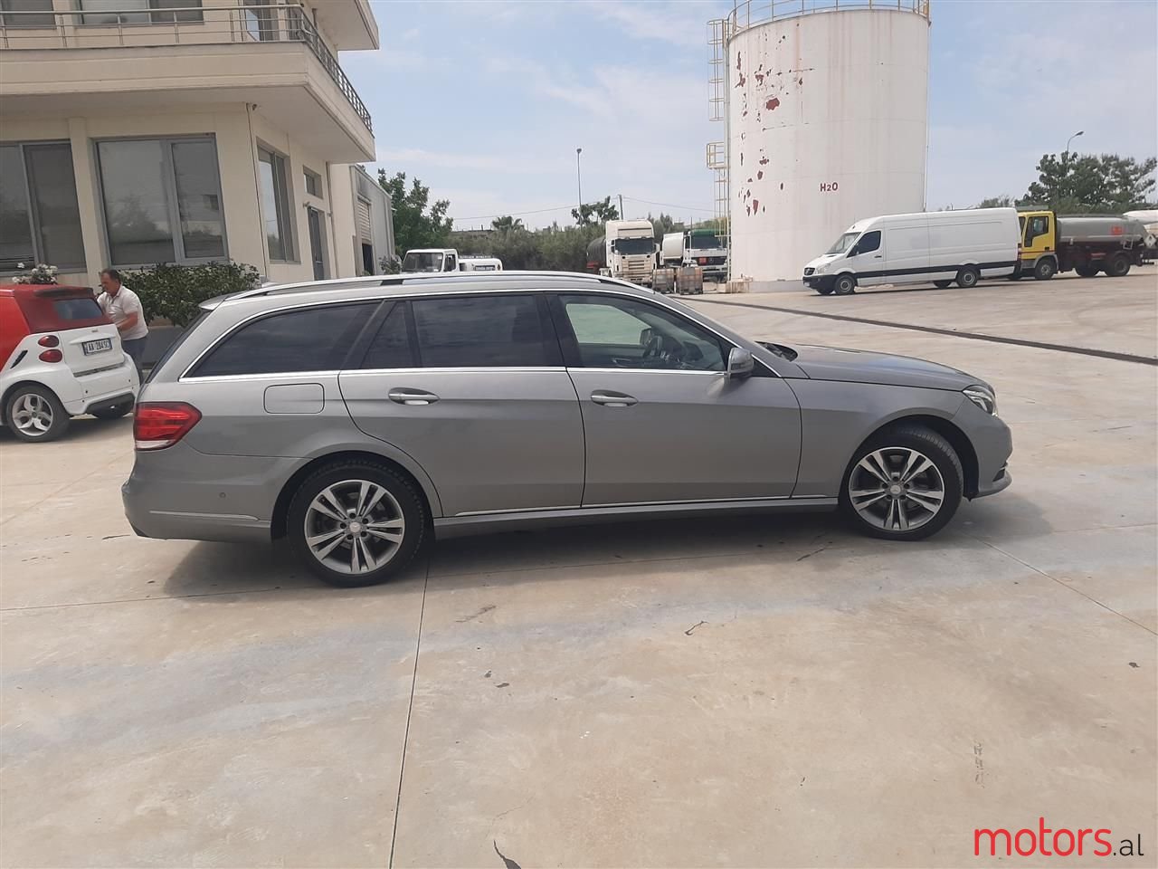 2015' Mercedes-Benz E 250 photo #3