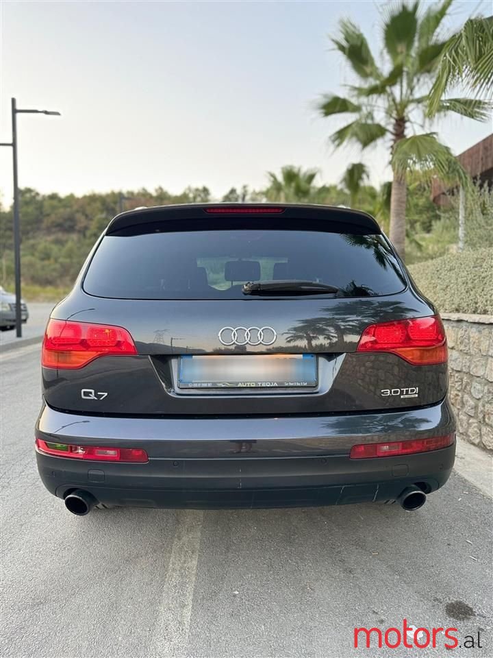 2007' Audi Q7 photo #6