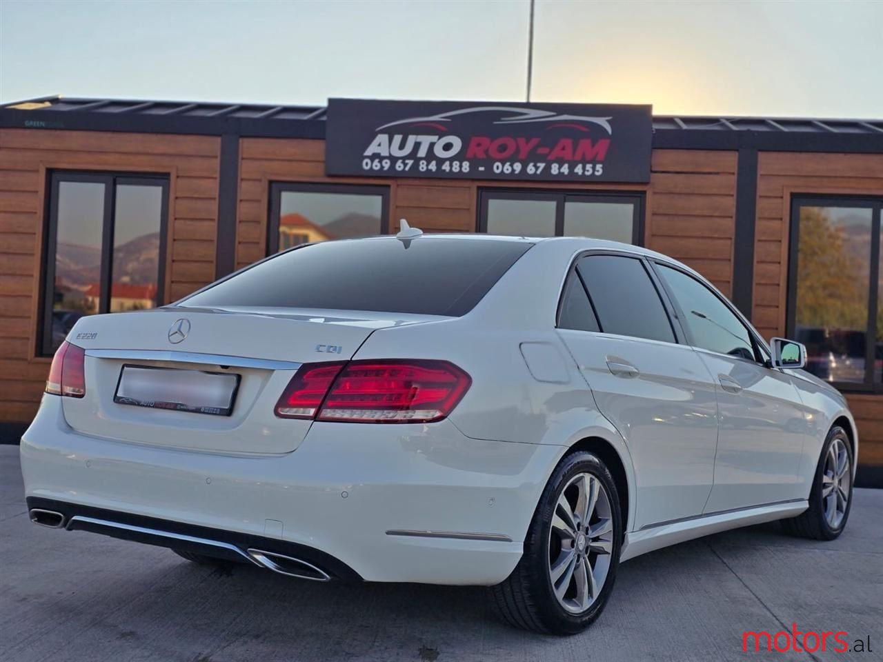 2014' Mercedes-Benz E 220 photo #4