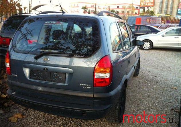 2001' Opel Zafira photo #2