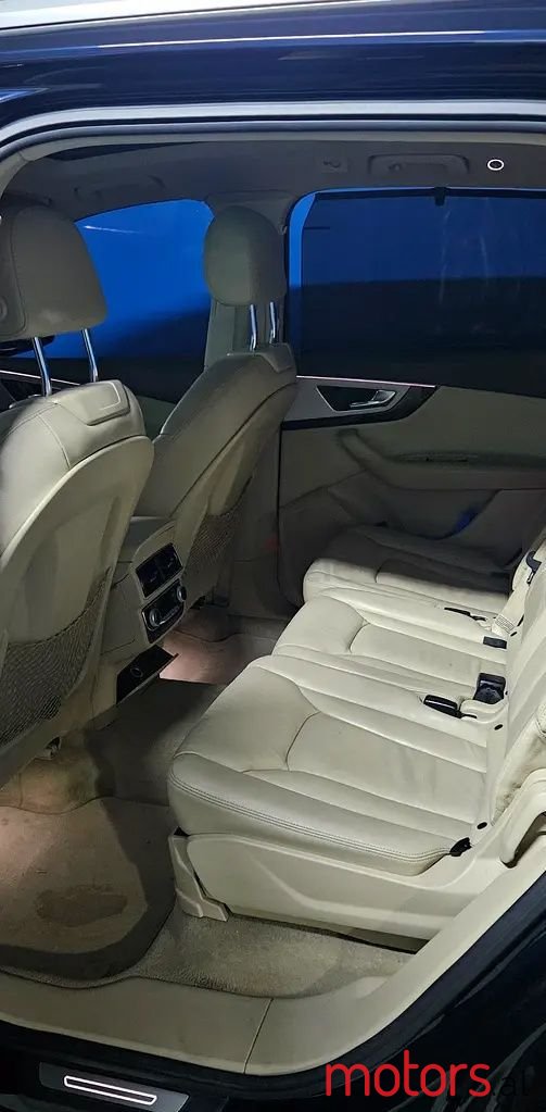 2016' Audi Q7 photo #6