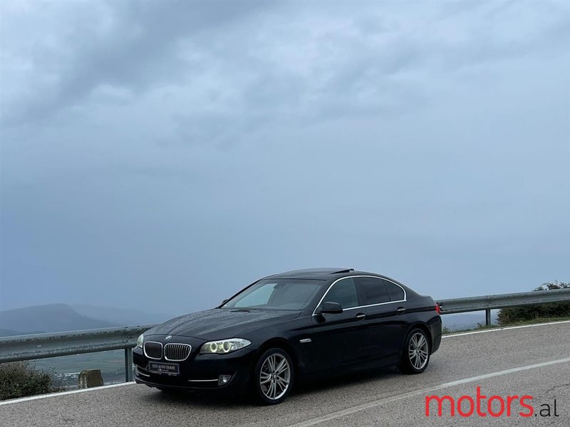 2010' BMW 530 photo #1