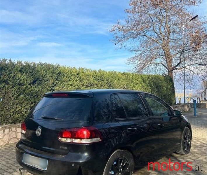 2009' Volkswagen Golf photo #6