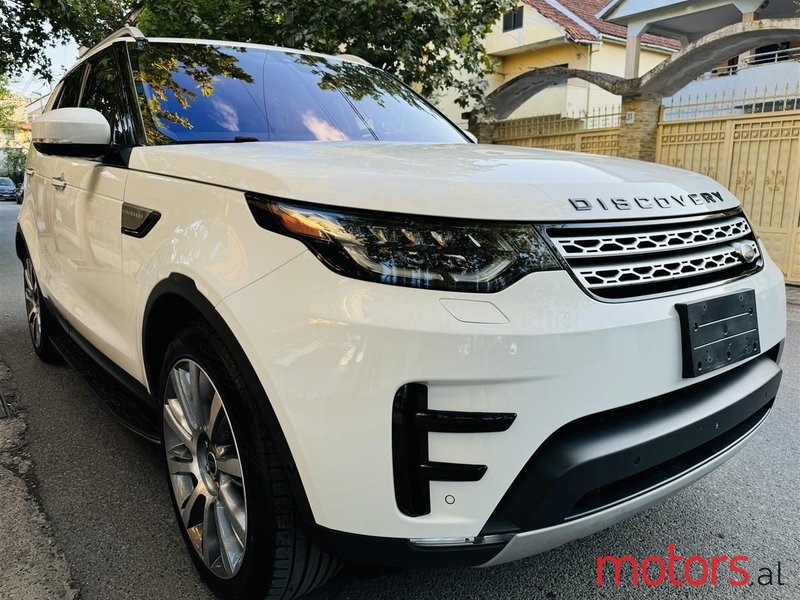 2017' Land Rover Discovery photo #3