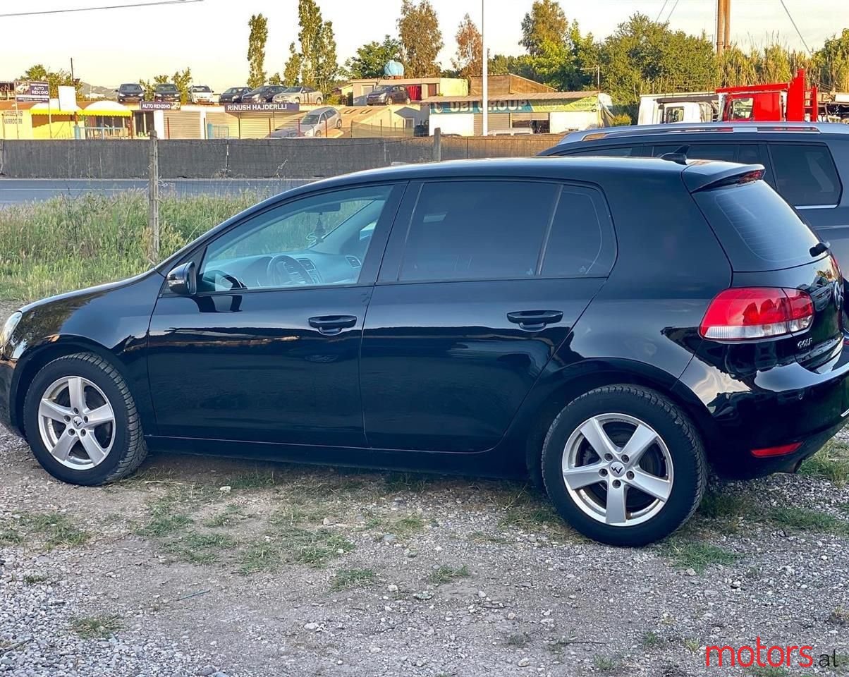 2010' Volkswagen Golf photo #4