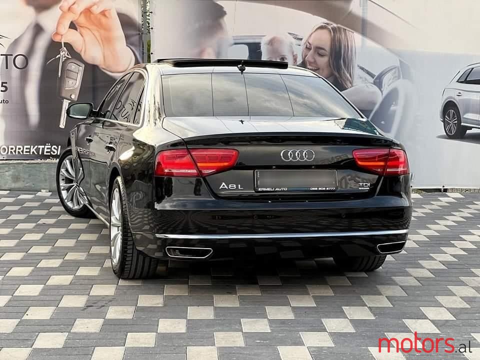 2012' Audi A8 photo #3