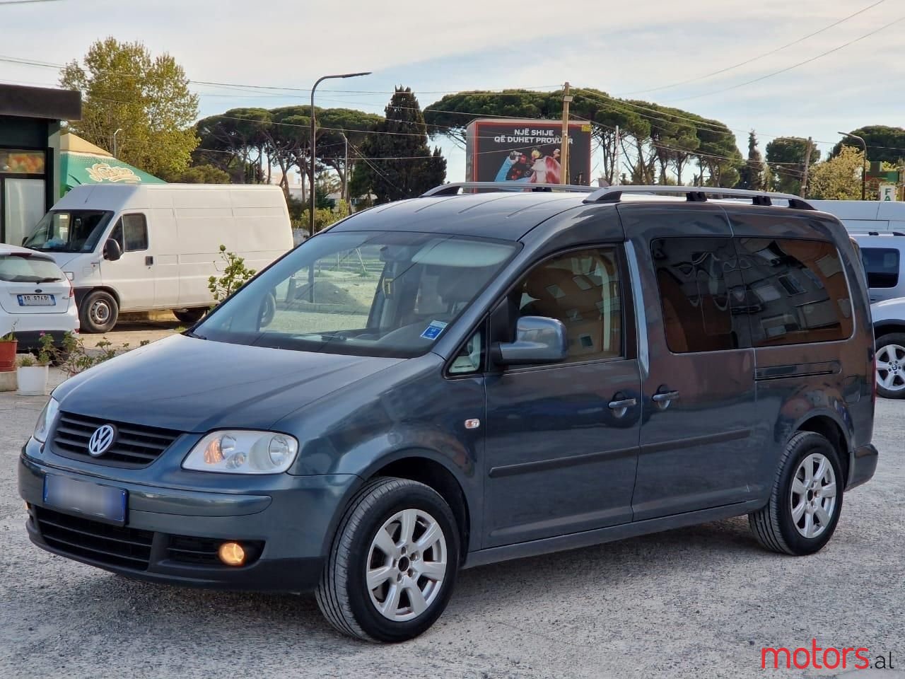 2009' Volkswagen Caddy photo #3