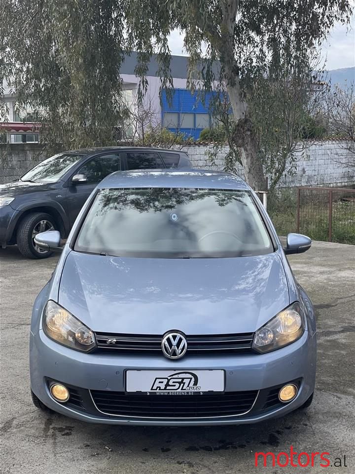 2009' Volkswagen Golf photo #1