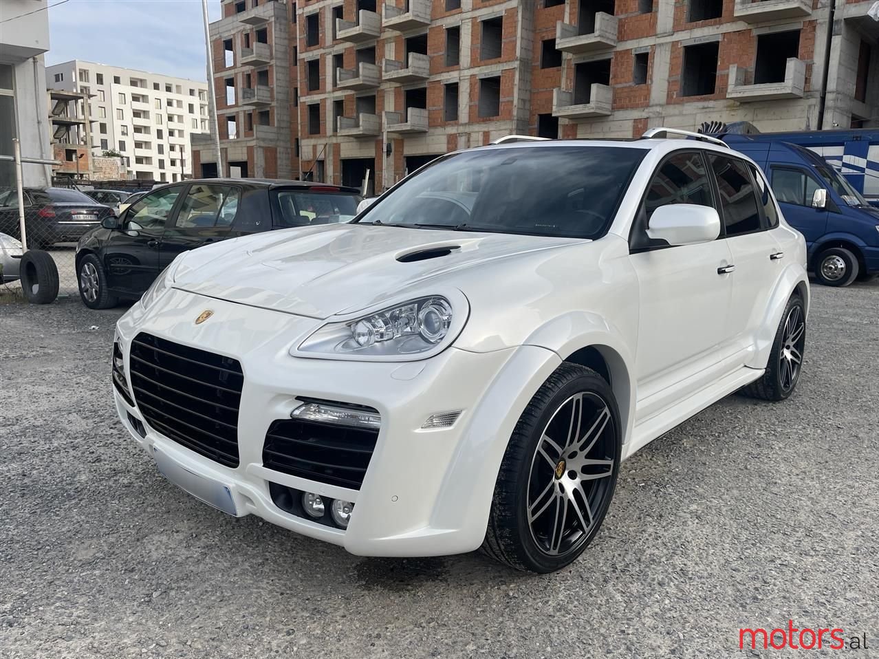 2009' Porsche Cayenne photo #6