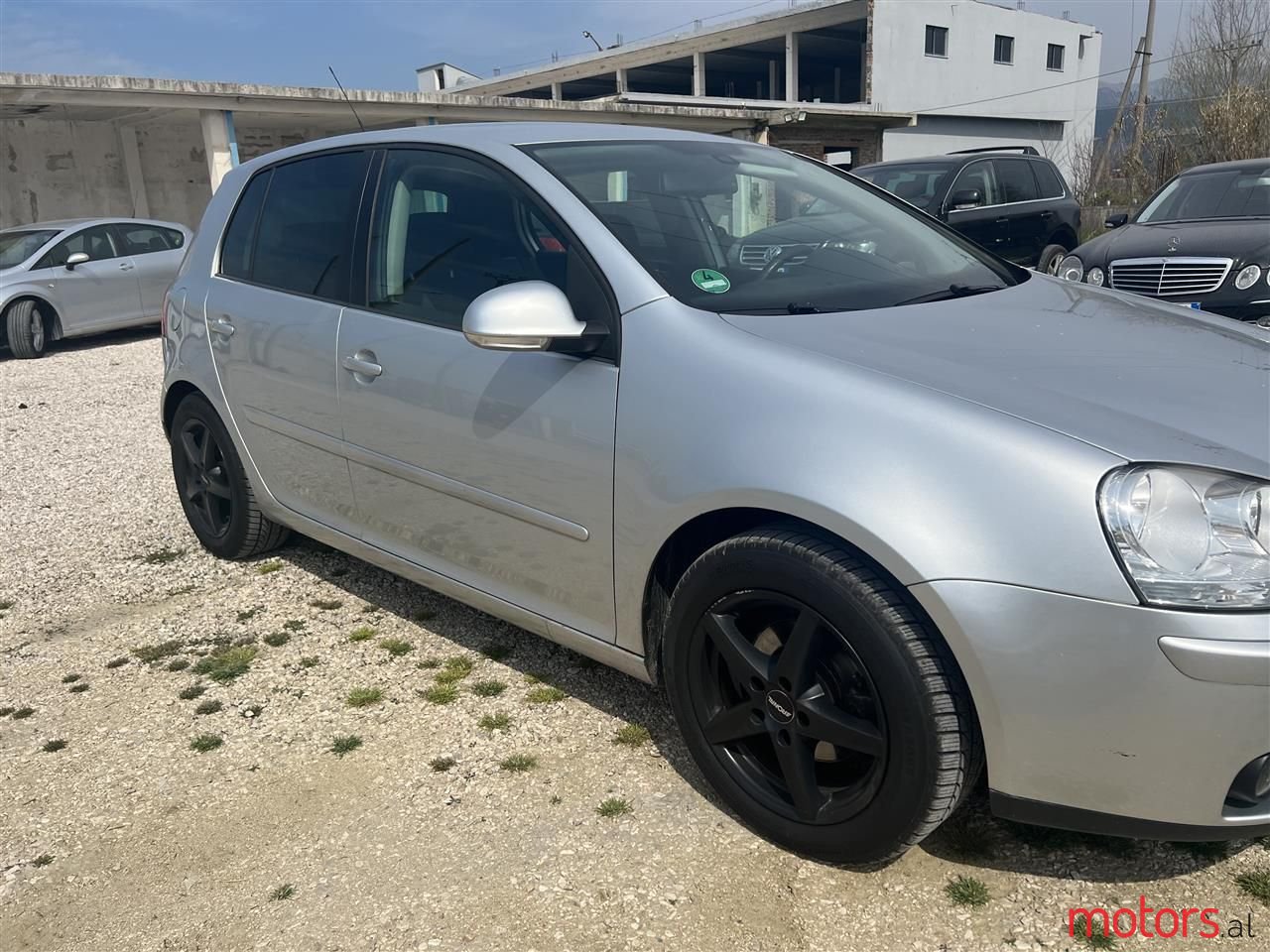 2008' Volkswagen Golf photo #4