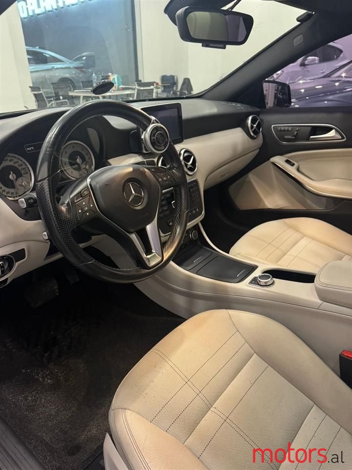 2013' Mercedes-Benz A 200 photo #2