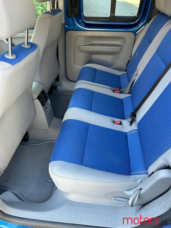 2006' Volkswagen Caddy photo #6